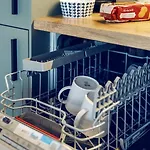 Comfy 3-room - Centre - Free Parking For 2 Cars & Balcony And Lift * Breslau