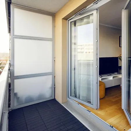 Comfy 3-room - Centre - Free Parking For 2 Cars & Balcony Daire *