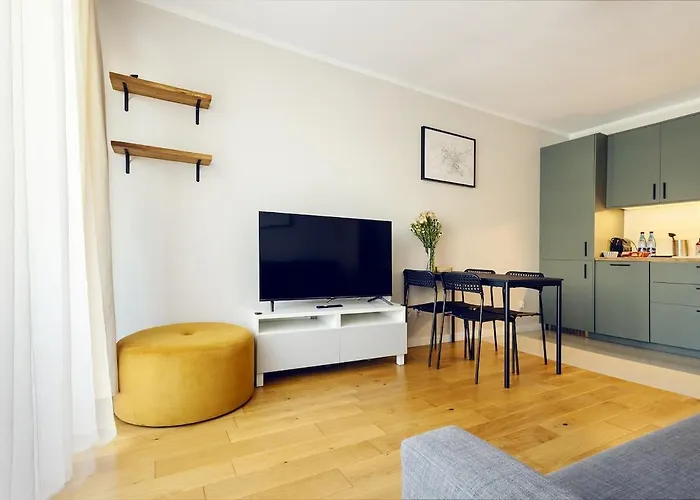 3-Room Apartment Wrocław Centre near Market Square Free Parking *