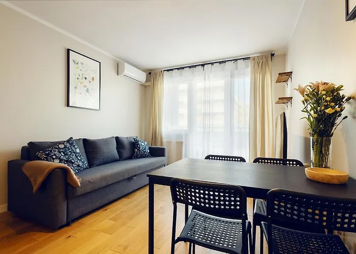 3-Room Apartment Wrocław Centre near Market Square Free Parking *