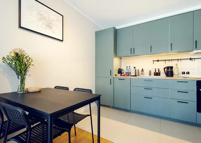 3-Room Apartment Wrocław Centre near Market Square Free Parking