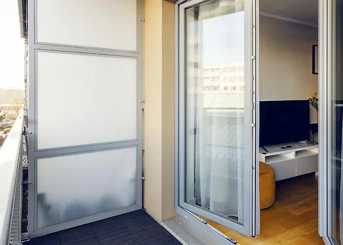 3-room Centre Near Market Square Free Parking Apartment *